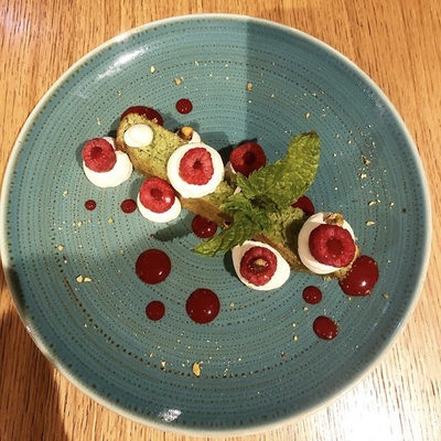 Financiers pistaches et chocolat blanc image
