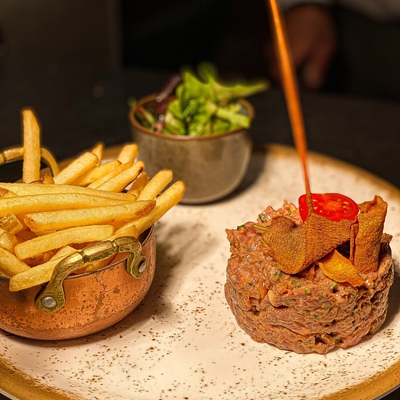 Tartare de boeuf au couteau image