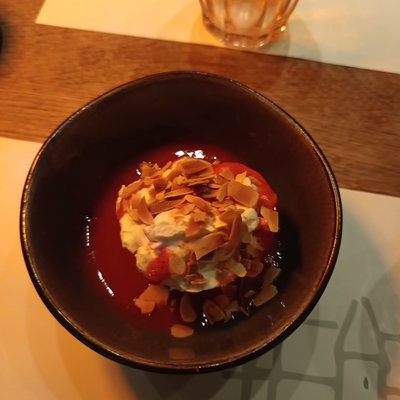 Nougat glacé, coulis de fraise image