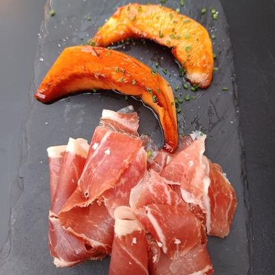 Melon rôti, jambon de patanegra image