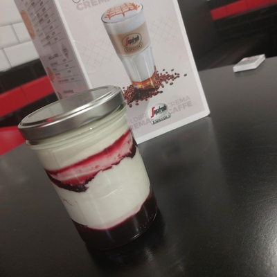Tiramisu fruits rouge image