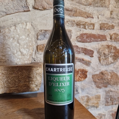 Chartreuse liqueur d'élixir image