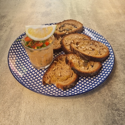 Rillette de Poissons frais au fromage blanc d'Isigny, herbes fraîches, aneth combava et paprika fumé image