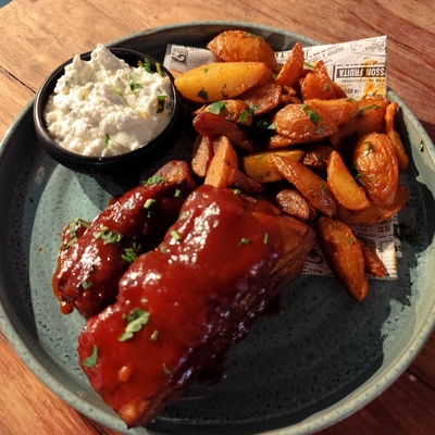 Poitrine de porc frais laqué au miel image