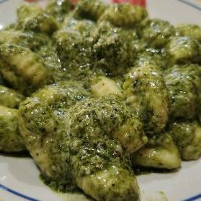 Gnocchi pesto image