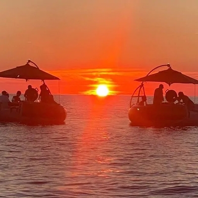 Barbecue Boat image