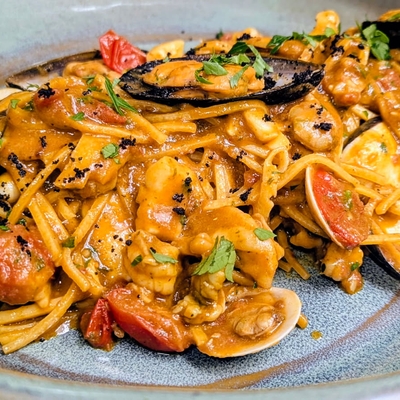 Tagliolini del mare (vongole, gamberetti, seppia e cozze) image