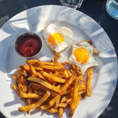 Steak haché, oeufs, jambon, nuggets (AU CHOIX) image