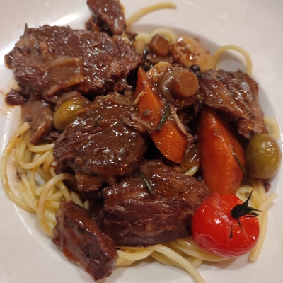 Veau à la Mode Corse aux Olives image