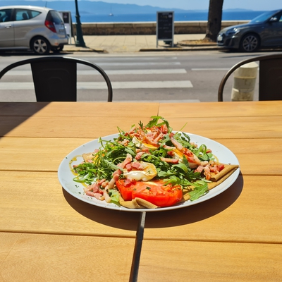 Crepe salade chèvre chaud image