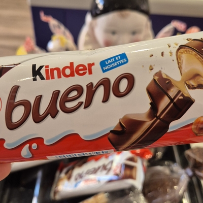 Kinder Bueno image