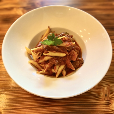 Plat - sauté de veau Corse aux olives et penne rigate image