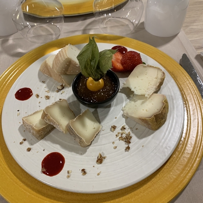 Assiette de fromages corse image