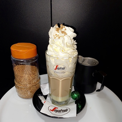 Moka blanc praliné image