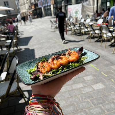 Brochette de crevettes poêlées image