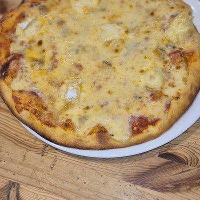 Pizza Margherita image