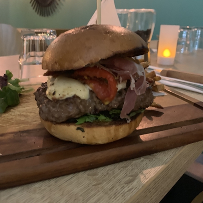 Italien servi avec des frites maison image