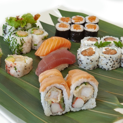 Plateau mix divers sushis (24 pièces) image