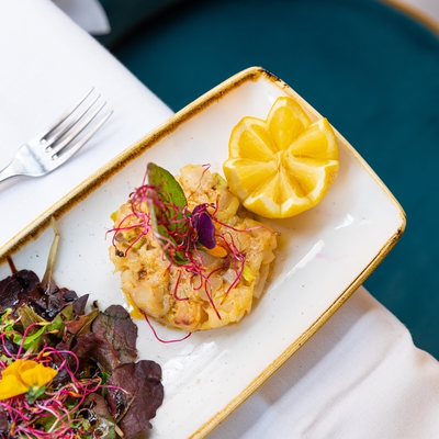 Tartare de daurade sébaste , avocat , échalote , citron vert et piment image