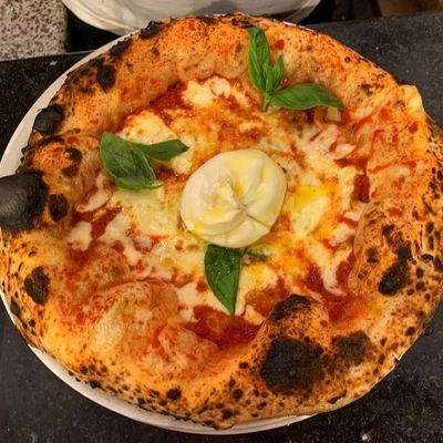 pizza burrata image