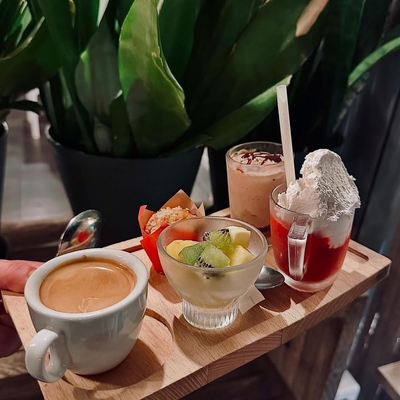 Café gourmand 4 mini pâtisseries (thé+1€) image