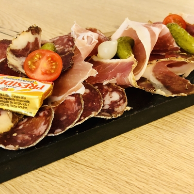 Planche de charcuterie image