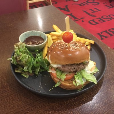 Cheeseburger Du Capitaine image