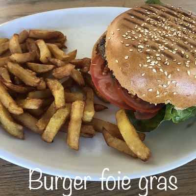 Hamburger au Foie Gras image