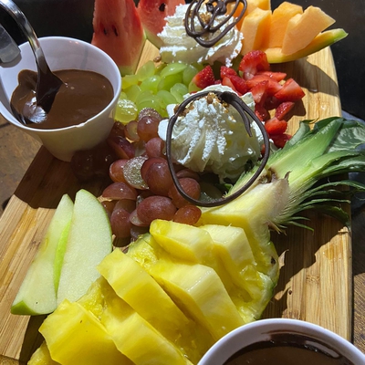 FONDUE DE CHOCOLAT CHAUD AUX FRUITS FRAIS   (10€ / personne) image