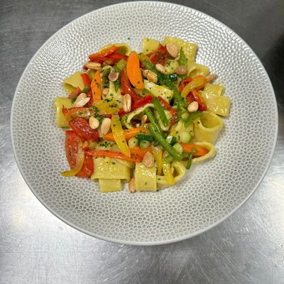Calamarata nappée à la béchamel curry coco image