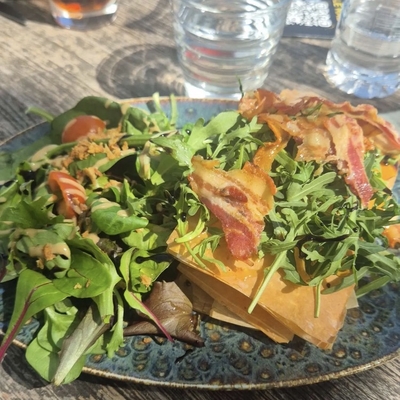 Millefeuille chèvre miel-chips de pancetta image