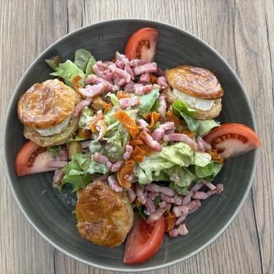 Salade de chèvre chaud image