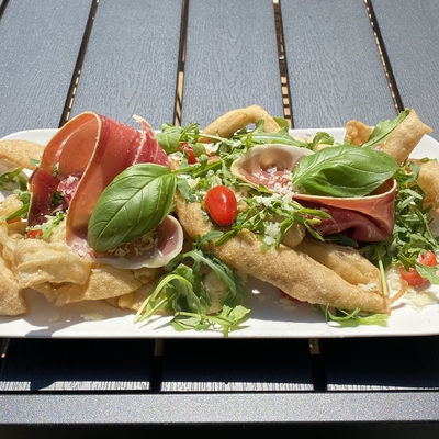 Pizza Fritta à l’italienne (2, 3 ou 4 personnes) image