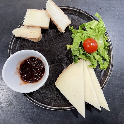 Ronde de fromages Corses image
