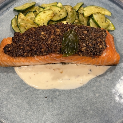 Pavé de saumon pané à la noisette image
