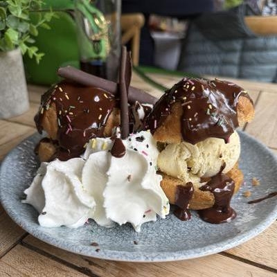 Profiteroles image