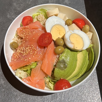 poke bowl au saumon image