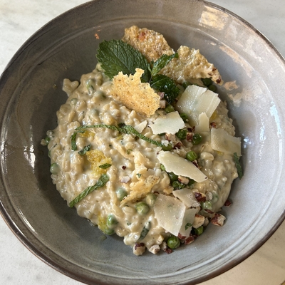 Risotto crémeux aux petits pois et menthe image