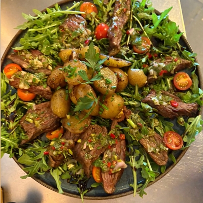 Bavette grillée sauce chimishurri image