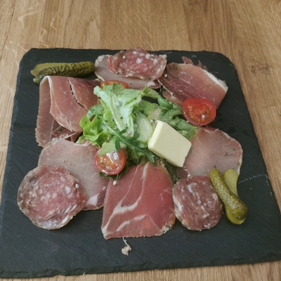 Assiette de Charcuterie et terrine image