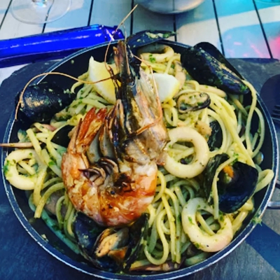Linguine aux fruits de mer en persillade image