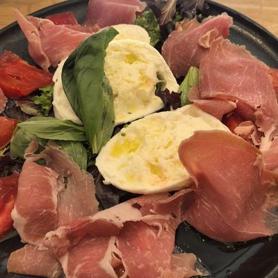 Salade bufala et jambon image