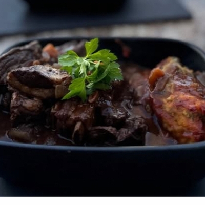 Cannelloni accompagné de sauté de veau aux olives image