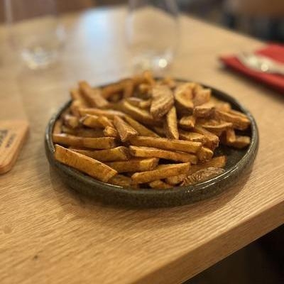 Assiette de frites maison image