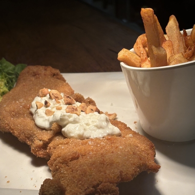 Escalope de veau panée stracciatella noisette image