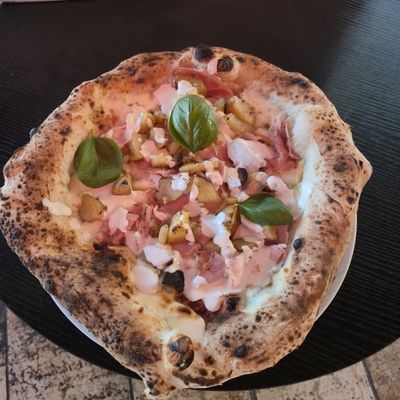 pizza la romana image