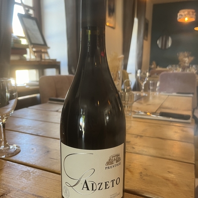 Clos Alzeto Prestige image