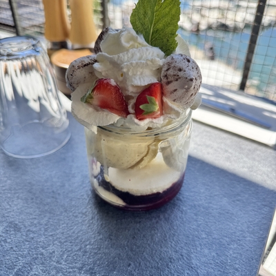 Pavlova vanille fruits rouges image
