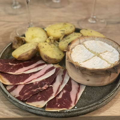 Camembert rôtis au fout image