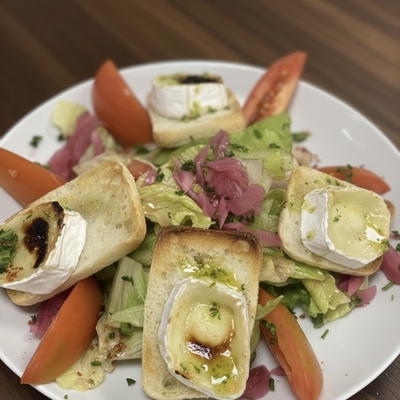 Salade de chèvre chaud image